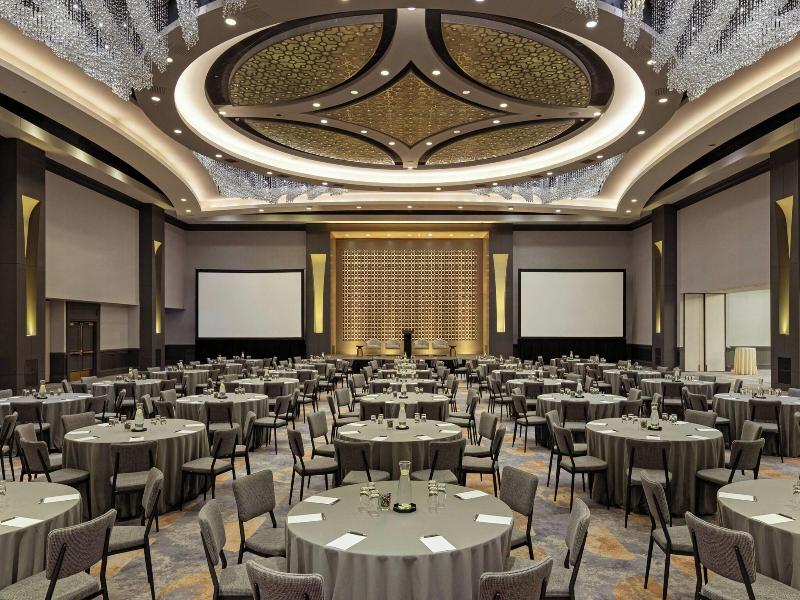 Sheraton Boston image