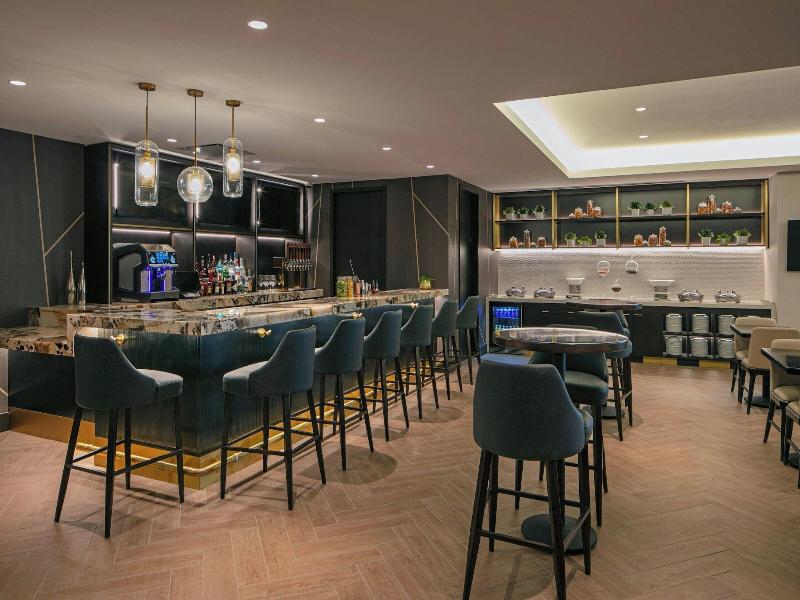 New York Marriott Marquis image