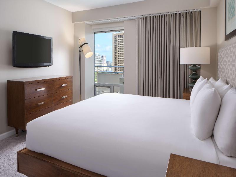 Ilikai Hotel & Luxury Suites image