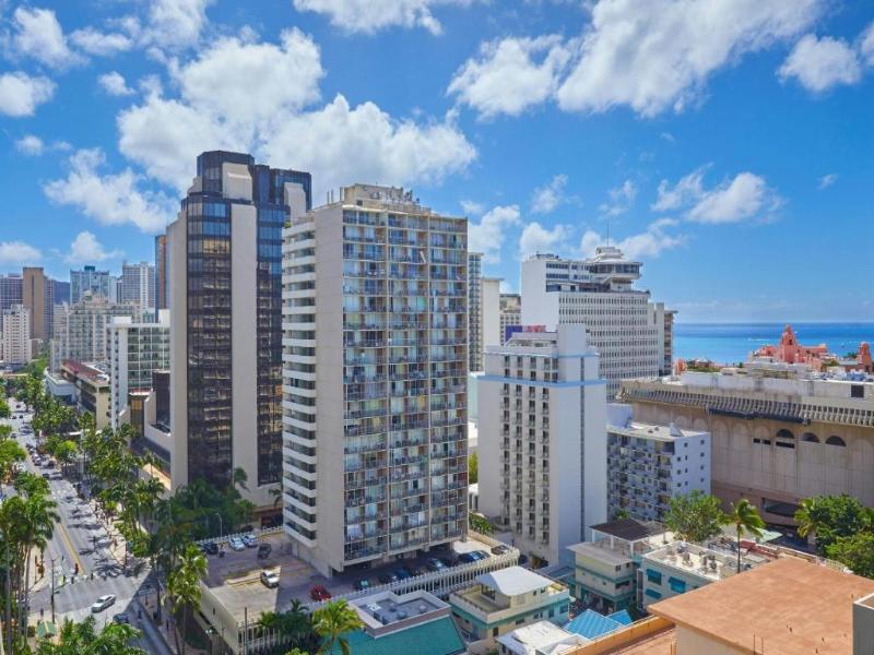 Courtyard by Marriott Waikiki Beach image