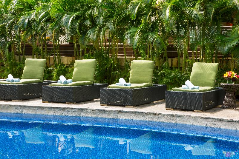 Courtyard by Marriott Waikiki Beach