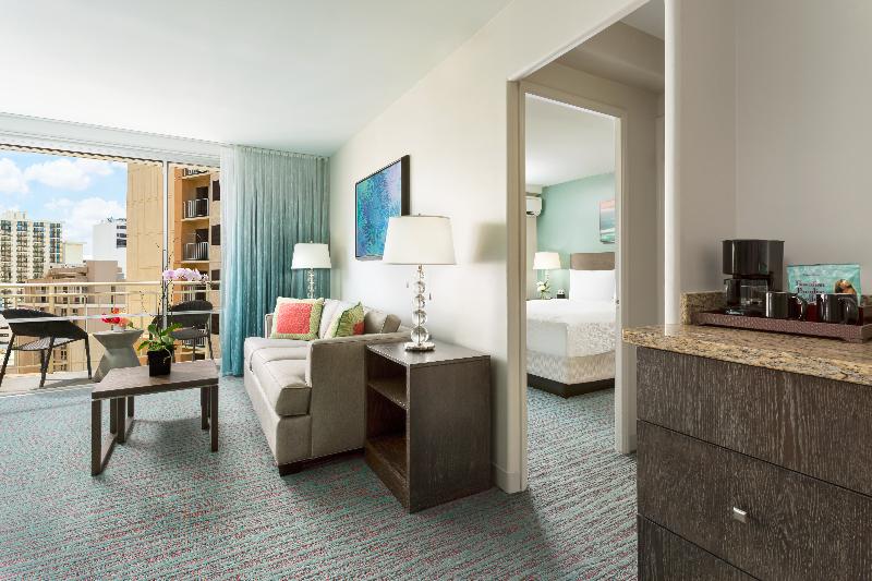 Courtyard by Marriott Waikiki Beach