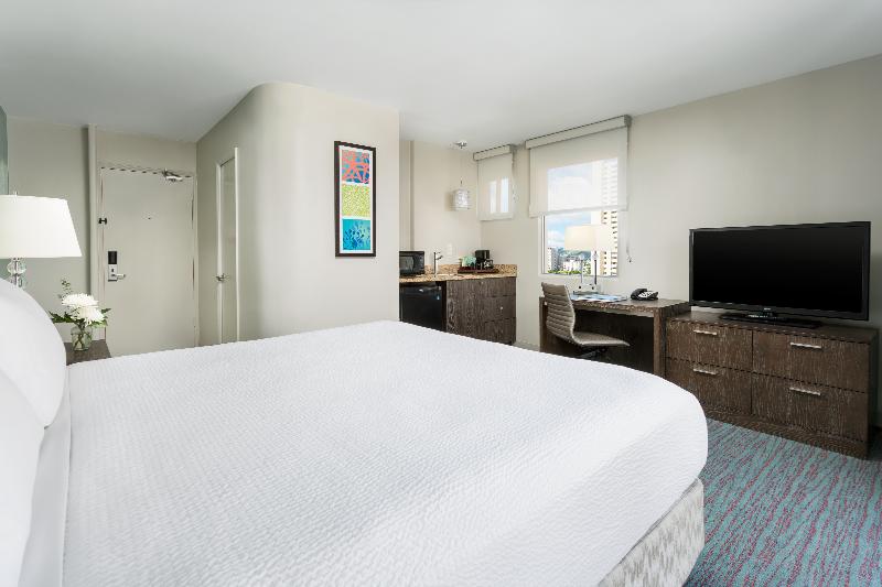 Courtyard by Marriott Waikiki Beach