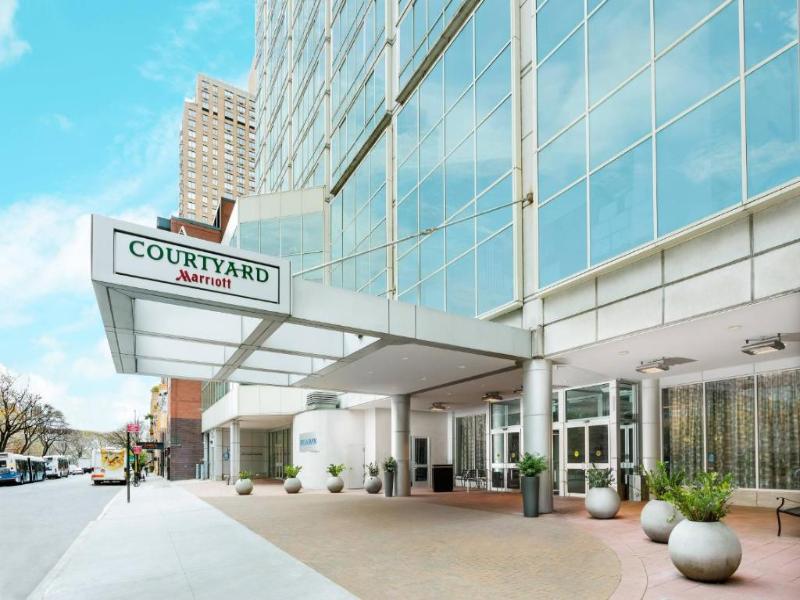 Courtyard by Marriott Waikiki Beach image