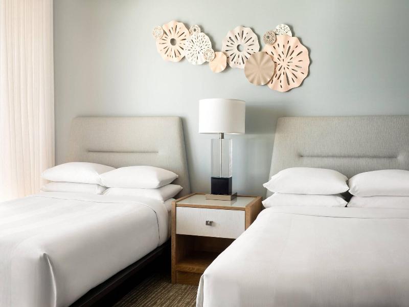 Waikiki Beach Marriott Resort & Spa image