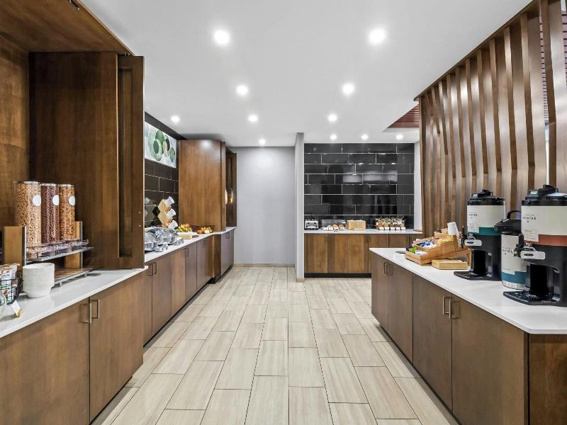Springhill Suites Pittsburgh Airport image