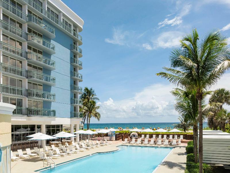 The Singer Oceanfront Resort, Curio Collection — general view