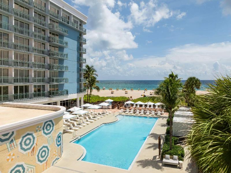 The Singer Oceanfront Resort, Curio Collection — general view