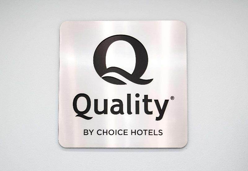 Quality Inn Portland Airport PDX image