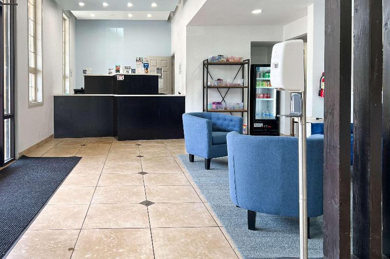 Quality Inn Portland Airport PDX image