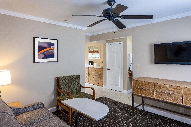Holiday Inn Express & Suites La Jolla photo 21