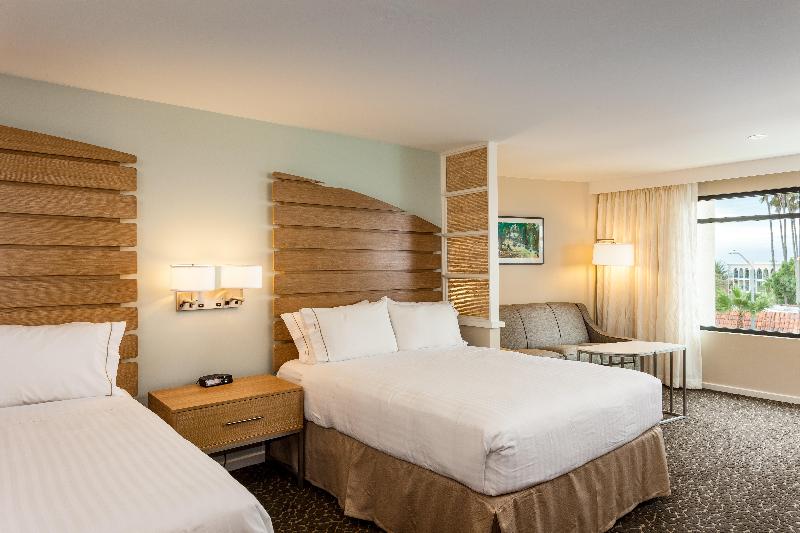 Holiday Inn Express & Suites La Jolla photo 20