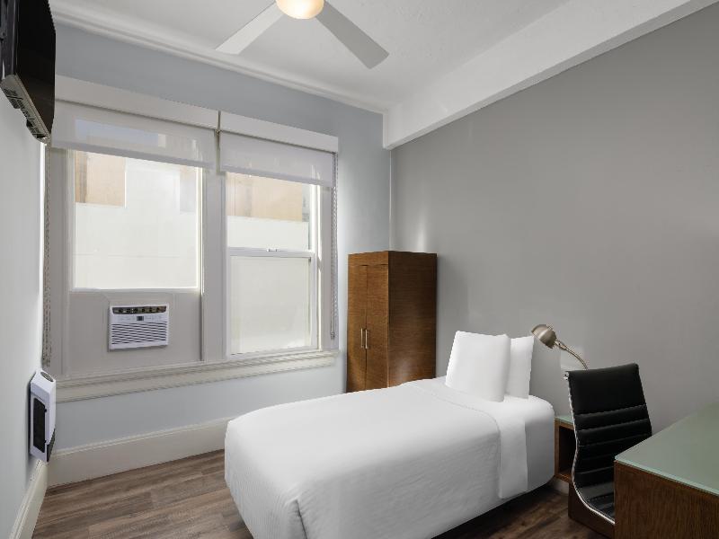 The Cartwright Union Square Bw Premier Collection image
