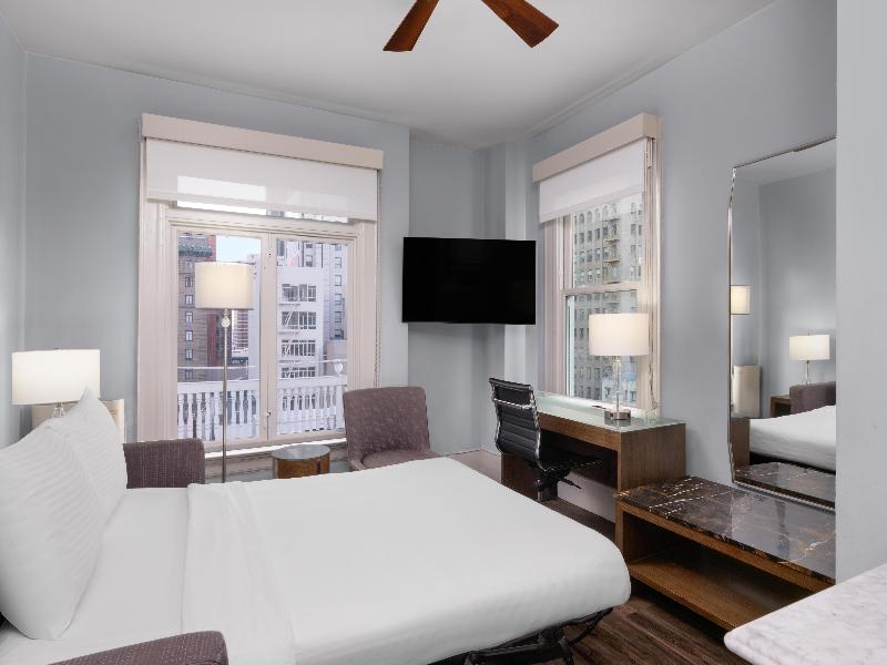 The Cartwright Union Square Bw Premier Collection image