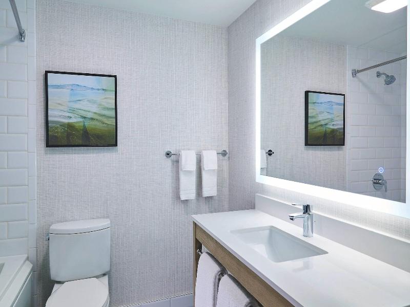 Four Points by Sheraton Salt Lake City Airport image