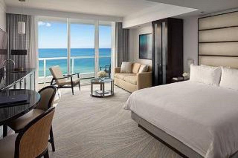 Stay in style at Fontainebleau Miami Beach