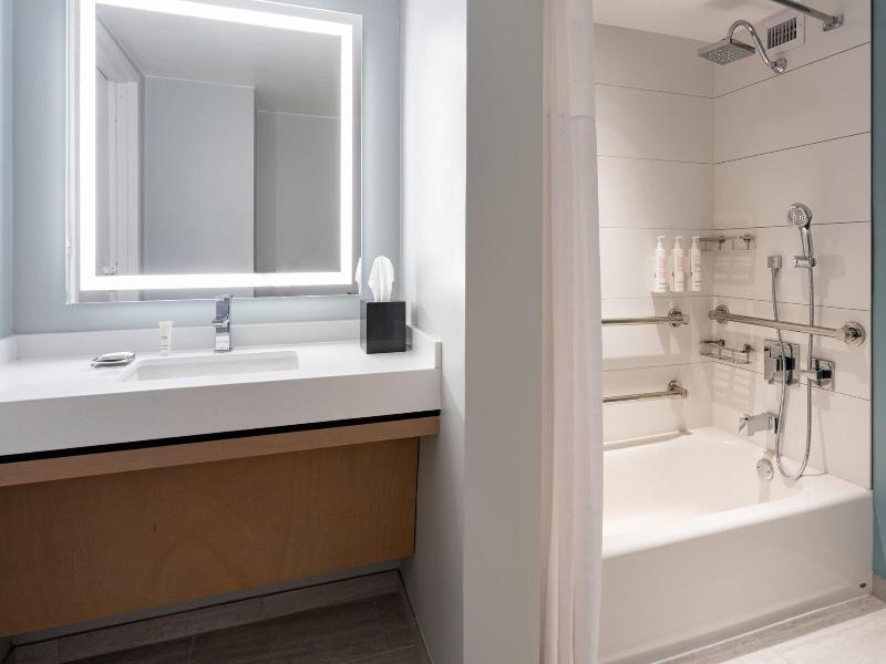 Miami Marriott Biscayne Bay image