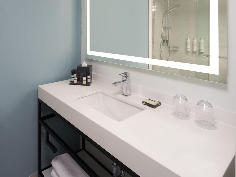 Miami Marriott Biscayne Bay image