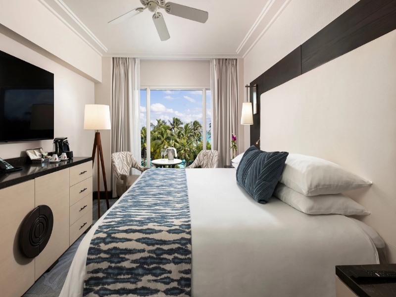 The Palms Hotel & Spa image