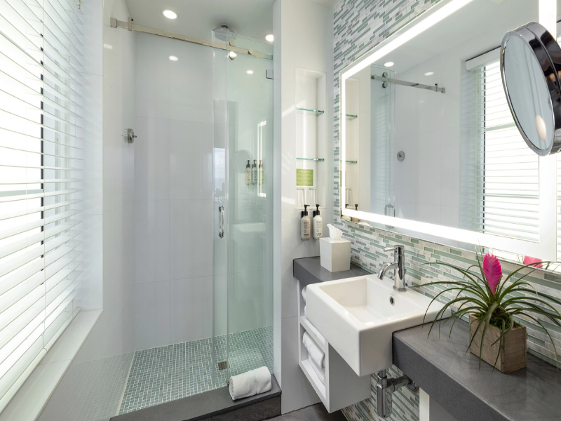 The Palms Hotel & Spa image