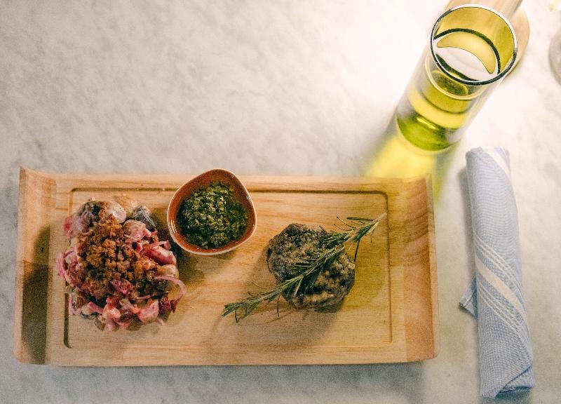 Stay in style at Kimpton Surfcomber Hotel