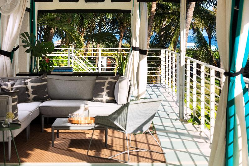 Stay in style at Kimpton Surfcomber Hotel