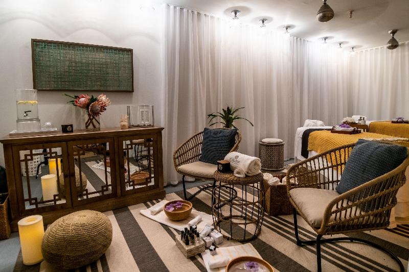 Stay in style at Kimpton Surfcomber Hotel