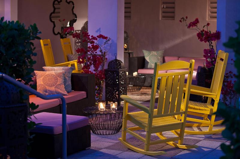 Stay in style at Kimpton Surfcomber Hotel