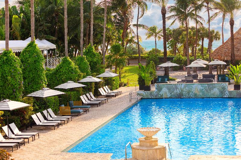 Stay in style at Kimpton Surfcomber Hotel