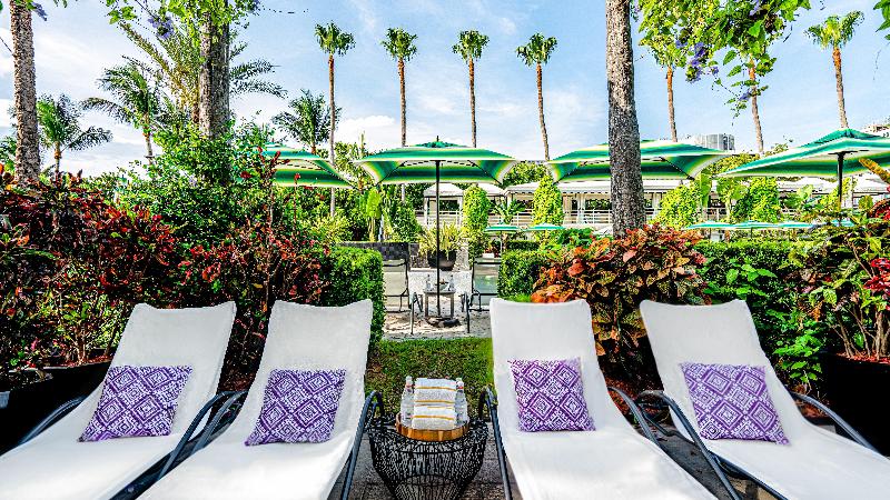 Stay in style at Kimpton Surfcomber Hotel