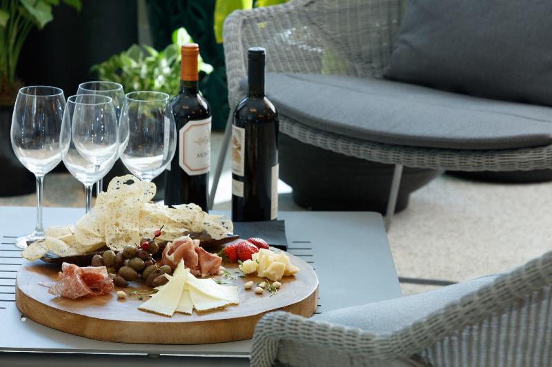 Stay in style at Kimpton Surfcomber Hotel