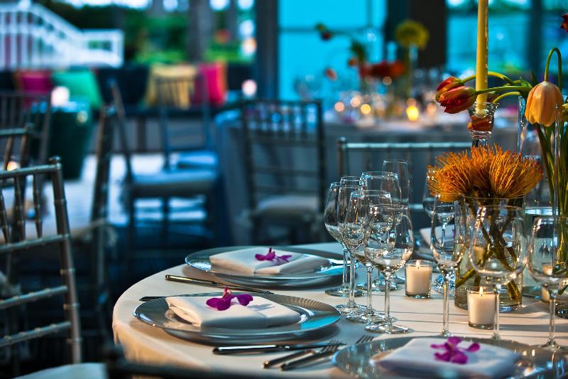 Stay in style at Kimpton Surfcomber Hotel