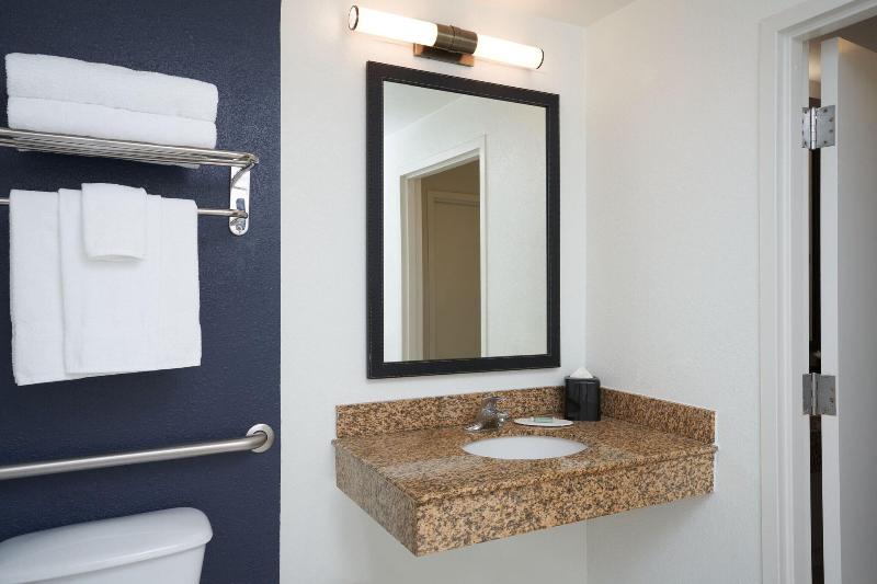 Fairfield Inn & Suites Orlando - Convention Center image