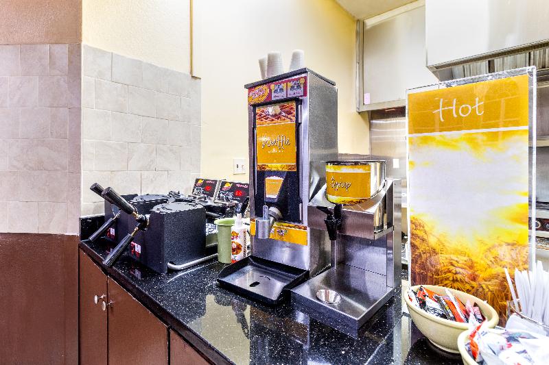 在meiguo.com看到的Quality Suites Near Orange County Convention Cente的介绍图片