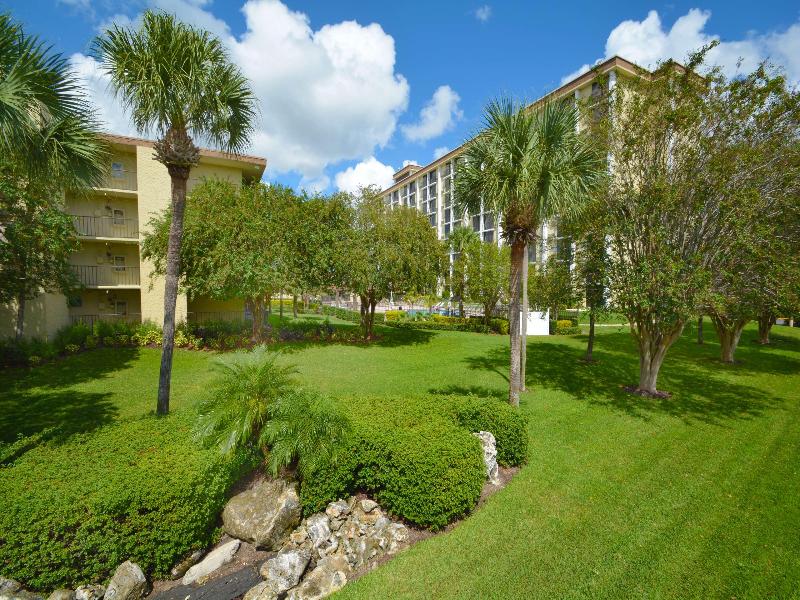 Rosen Inn closest to Universal image