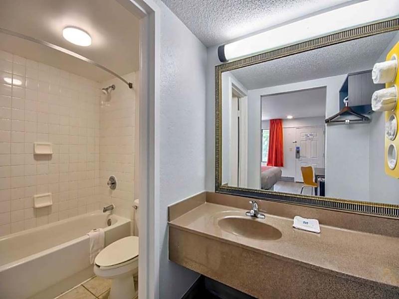 Americas Best Value Inn image