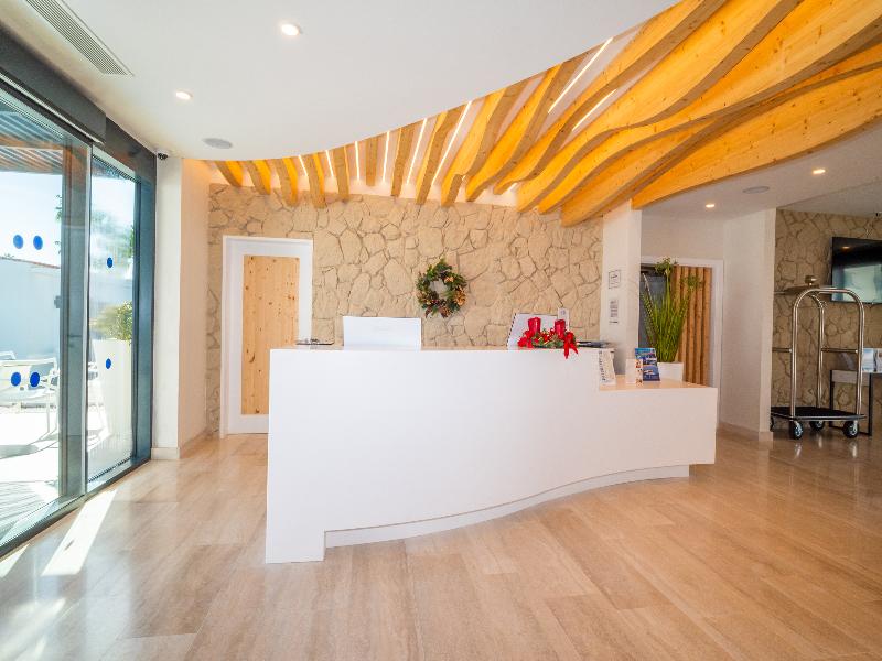 HL Miraflor Suites image
