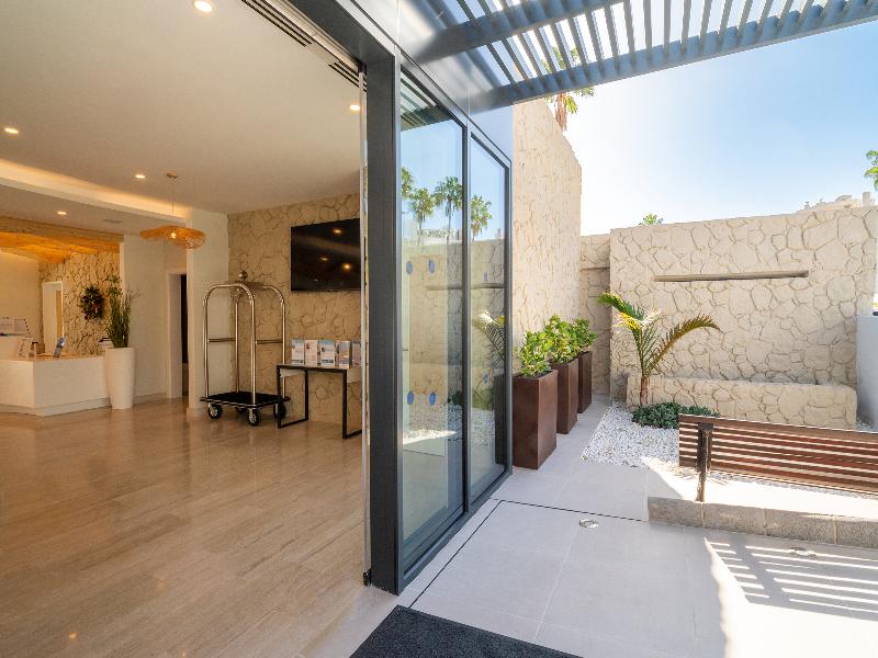 HL Miraflor Suites image