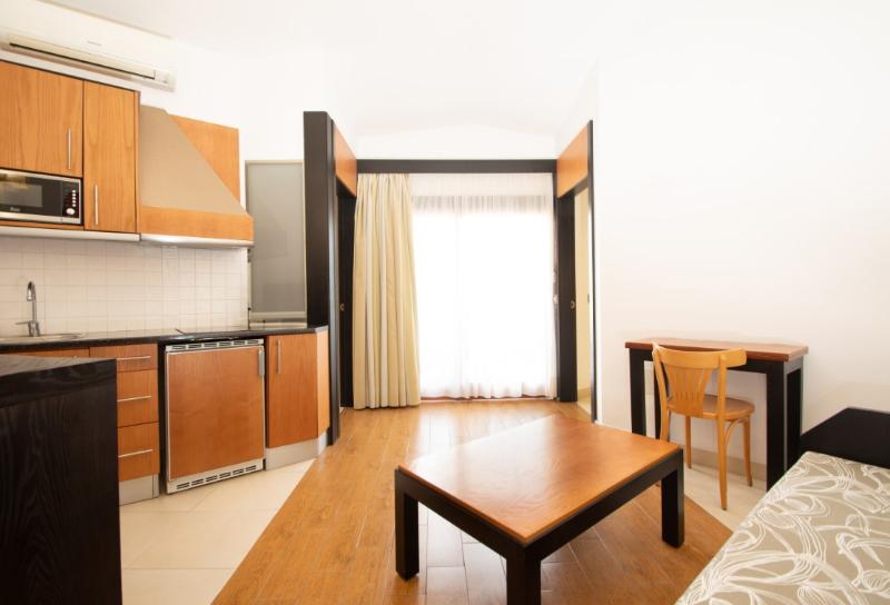 HL Miraflor Suites image