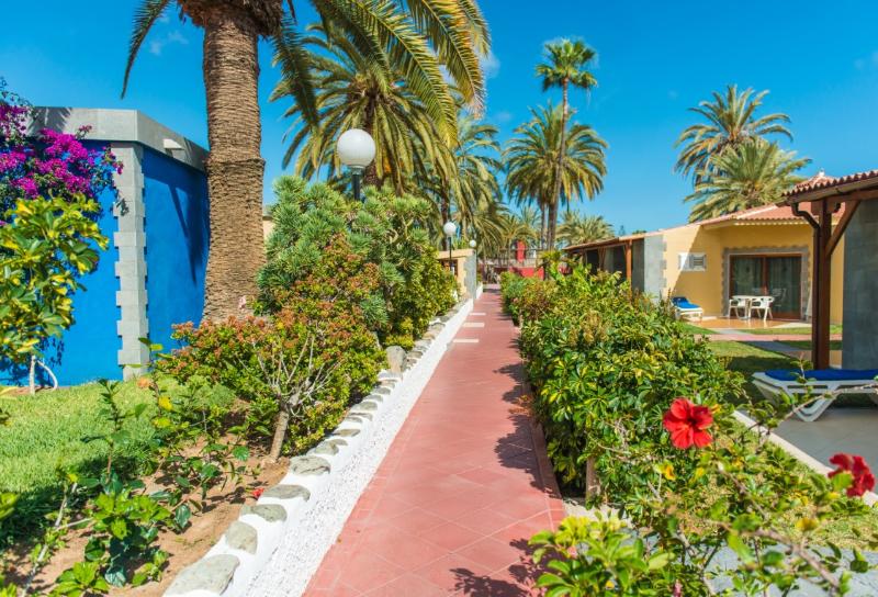 HL Miraflor Suites image