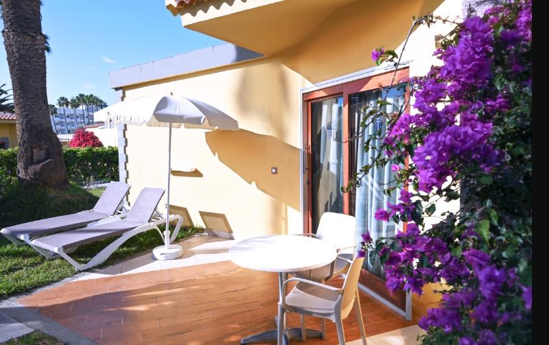 HL Miraflor Suites image