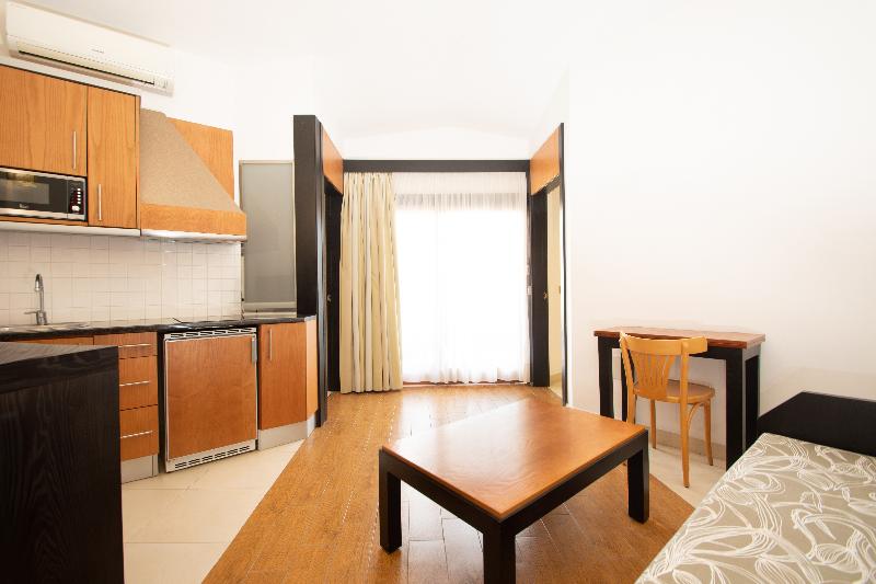 HL Miraflor Suites image