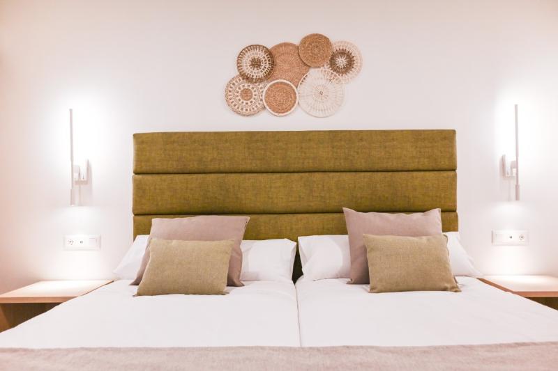 HL Miraflor Suites image