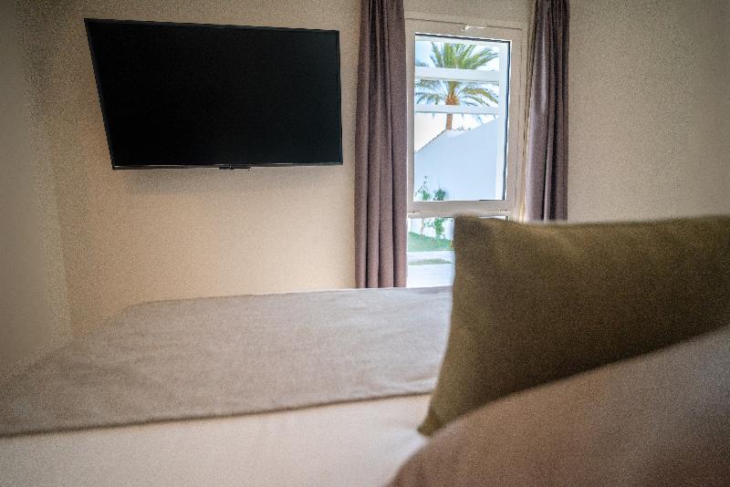 HL Miraflor Suites image