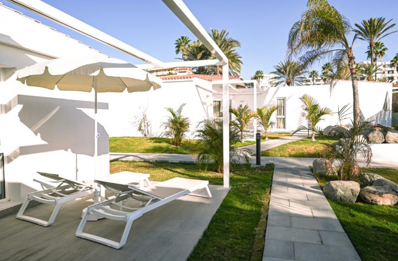 HL Miraflor Suites image