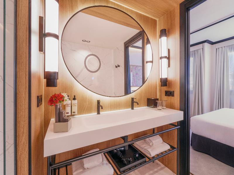H10 Tribeca image