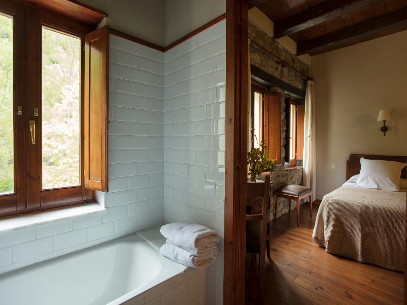 Hotel Caldas image