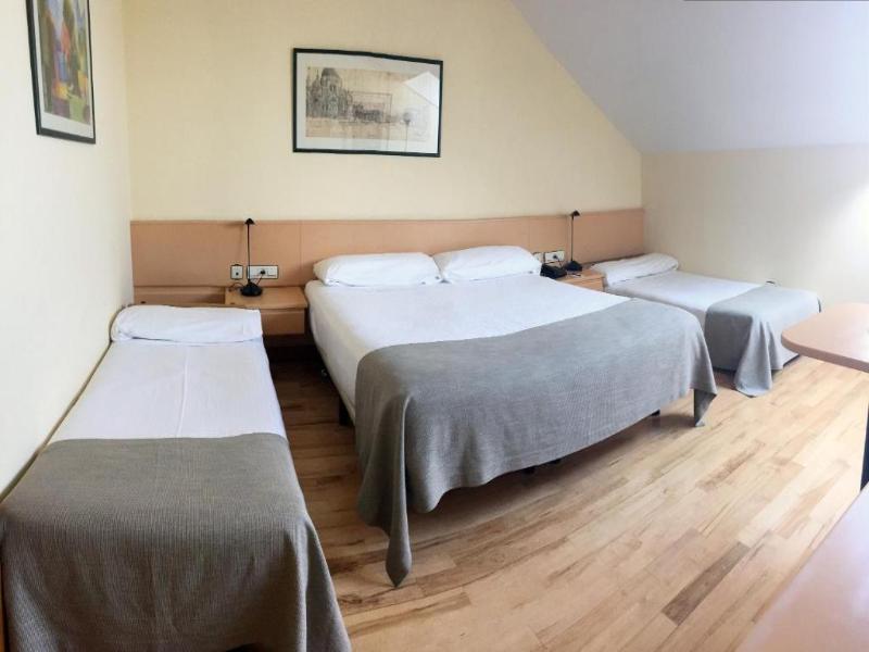 Hotel AR Parquesur image