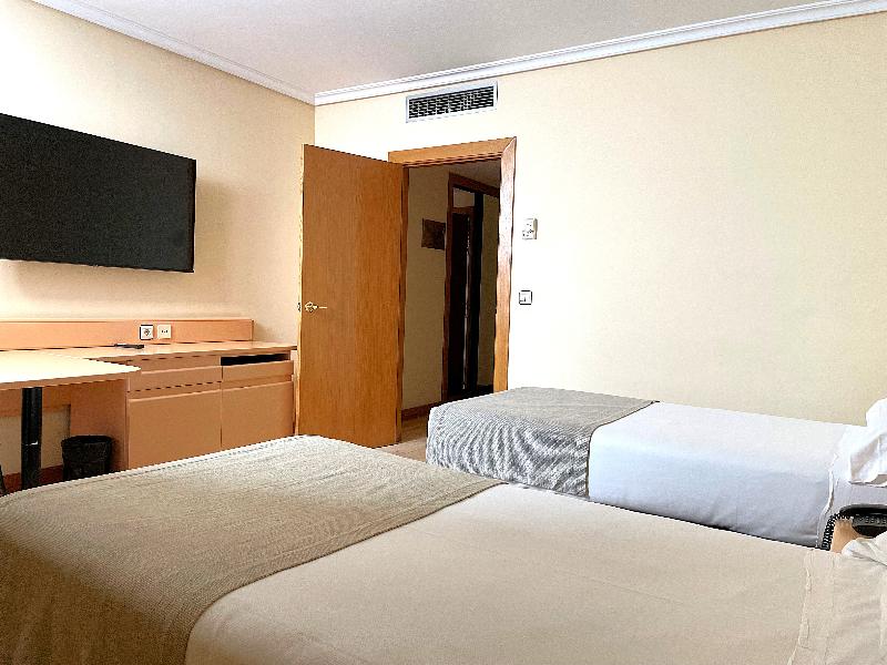 Hotel AR Parquesur image