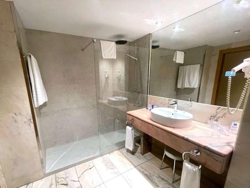 Hotel AR Parquesur image